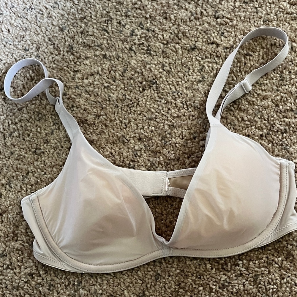 Angelight lightly lined scoop plunge bra